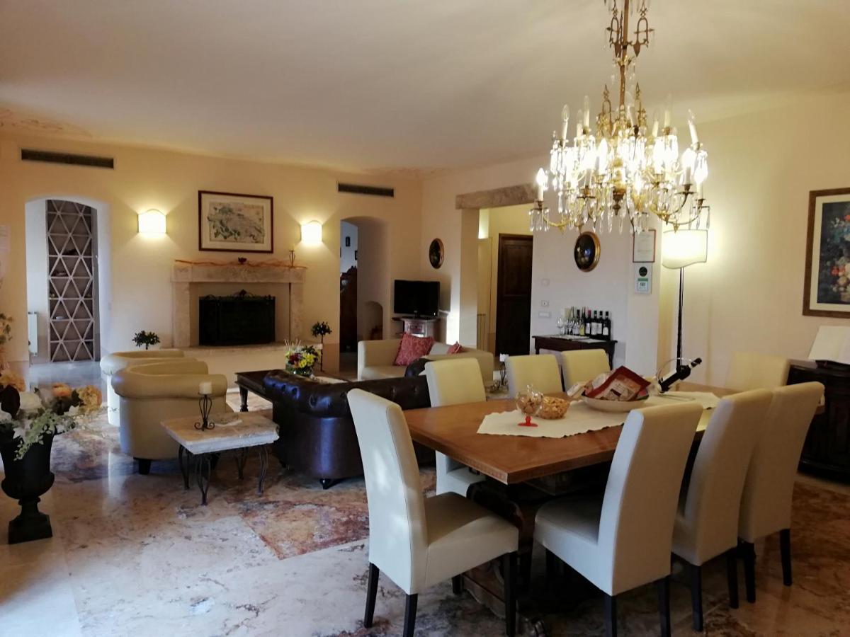 Villa La Valiana - Full Estate In Montepulciano - Heated Pool 발리아노 외부 사진